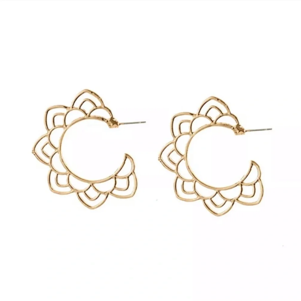 NEW! Anthropologie Abstract Geometric Flower Earrings - Picture 3 of 4